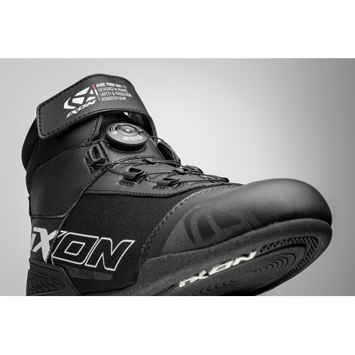 Ghete moto Roadster barbati all season Ixon model Ranker MS culoare: negru/alb
